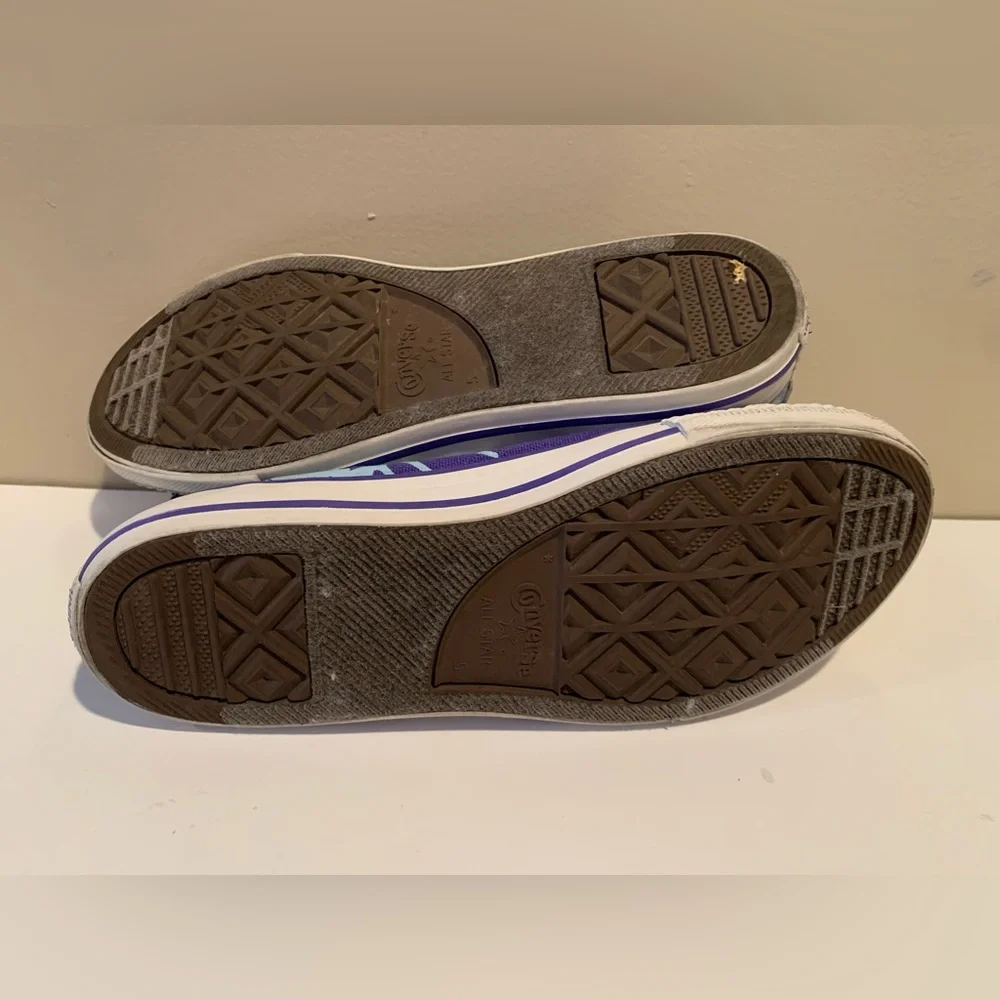 Converse Chuck Taylor All Star Zip Back Spin‎ Art Size 5